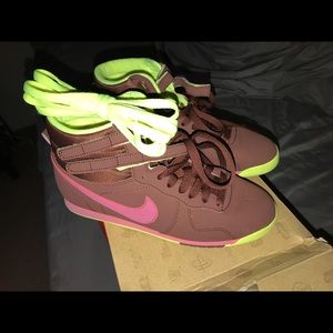 Women’s Aerofit Nike Air